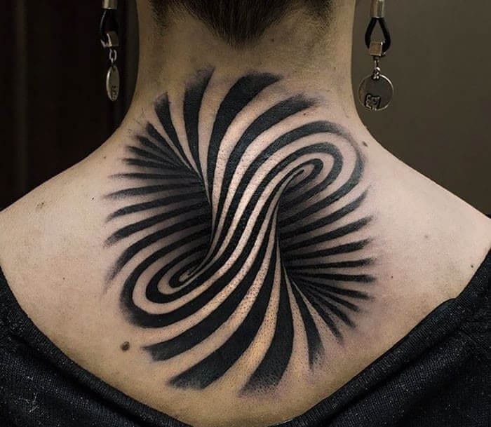 Optinė iliuzija kaip tatuiruotė