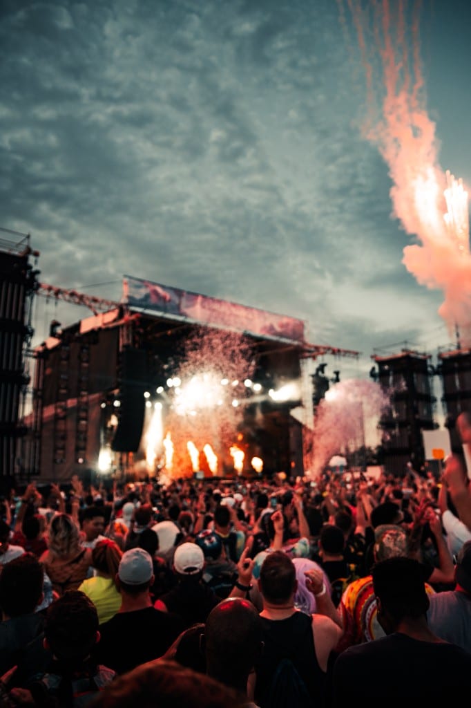 Festivalis