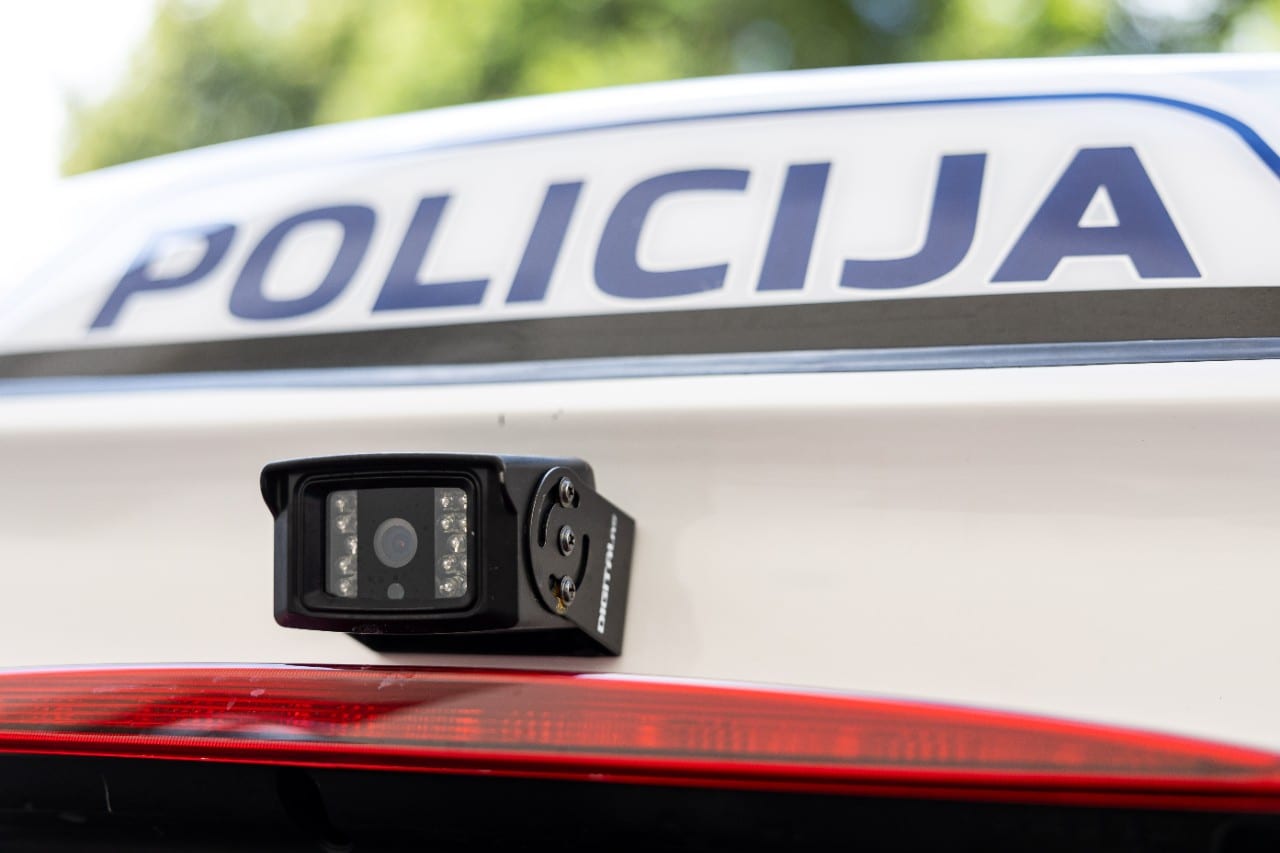 Policija