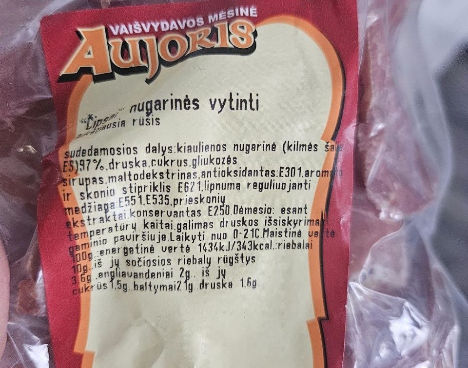 Vytinti nugarinės čipsai
