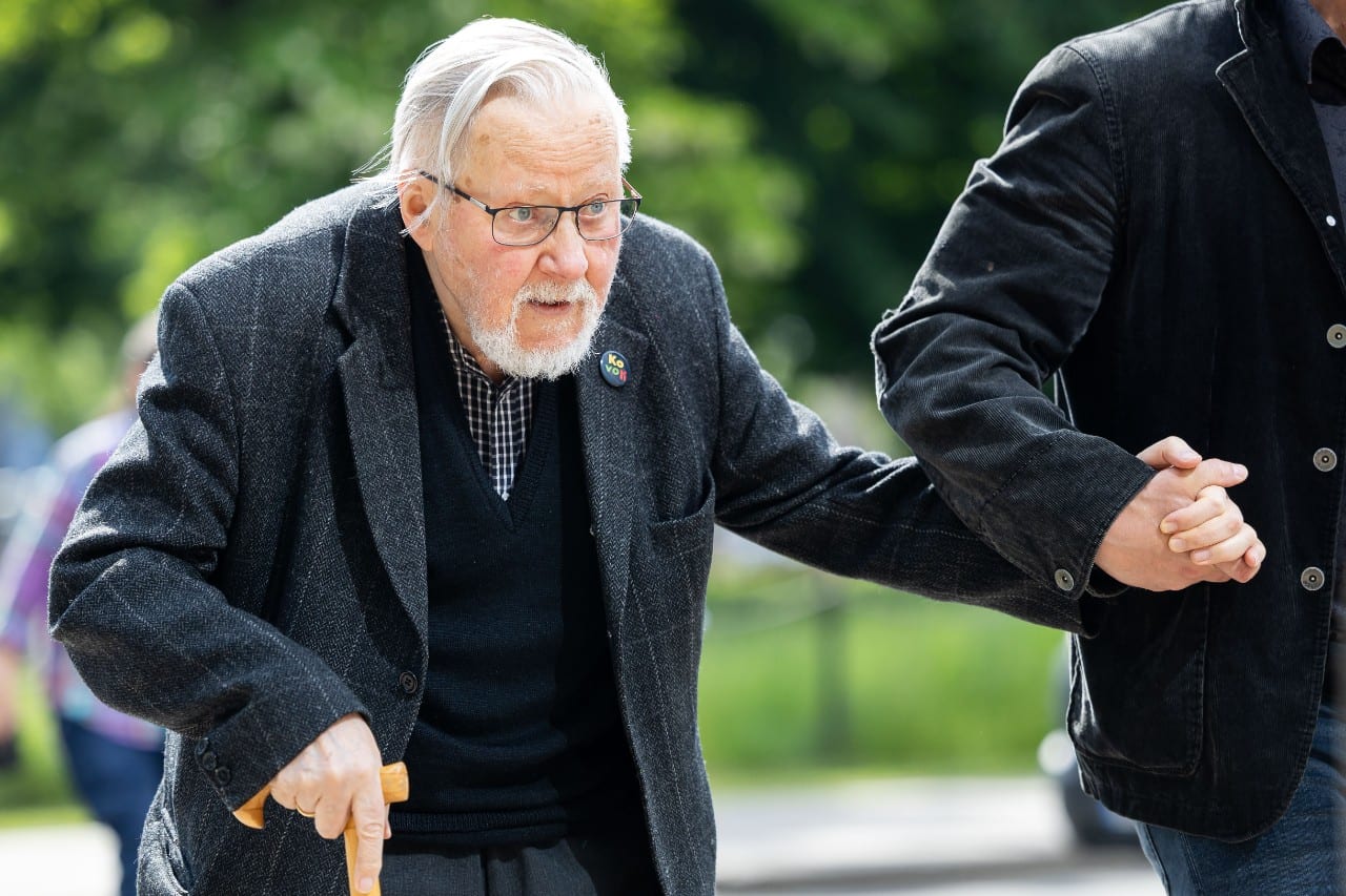 V. Landsbergis
