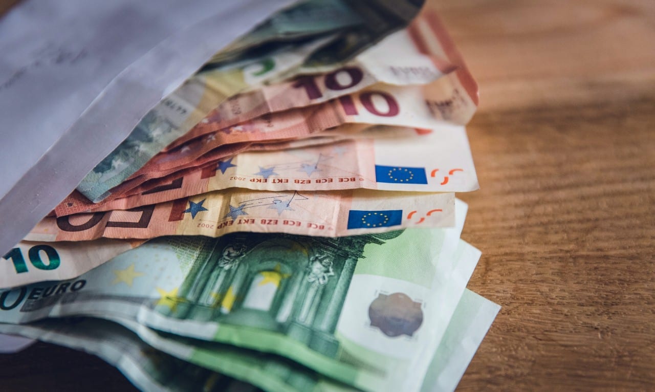 Pralošti milijonai