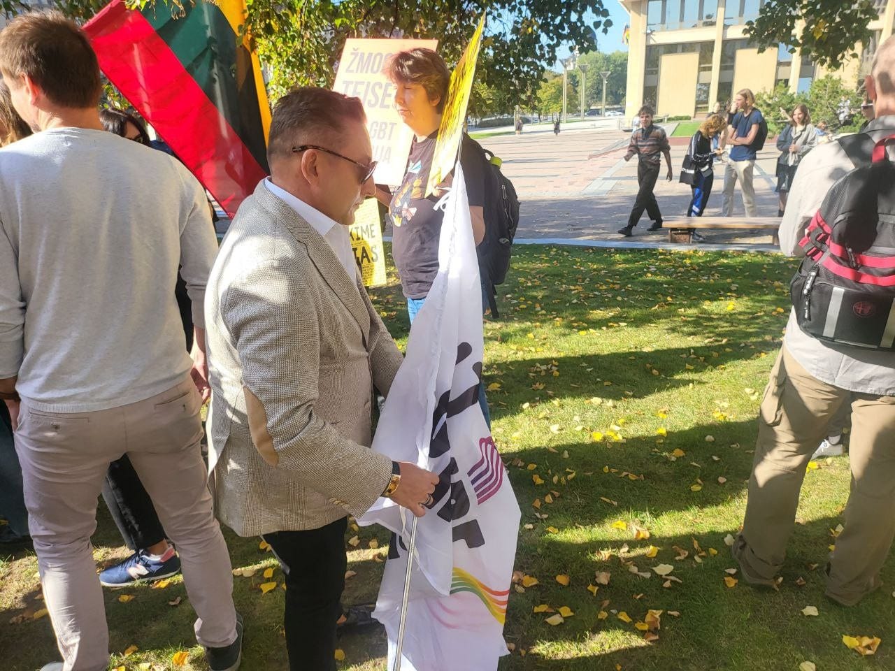 LGBT protesto akcija prie Seimo