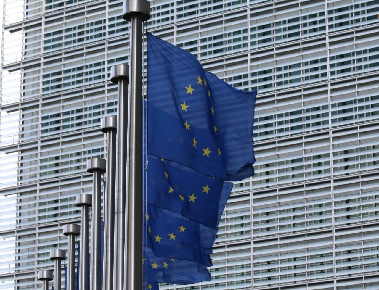 ES