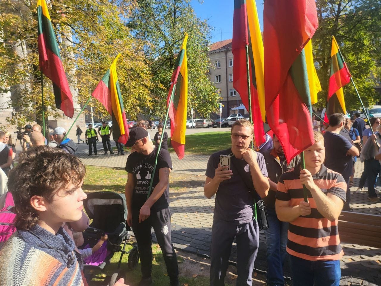 LGBT protesto akcija prie Seimo