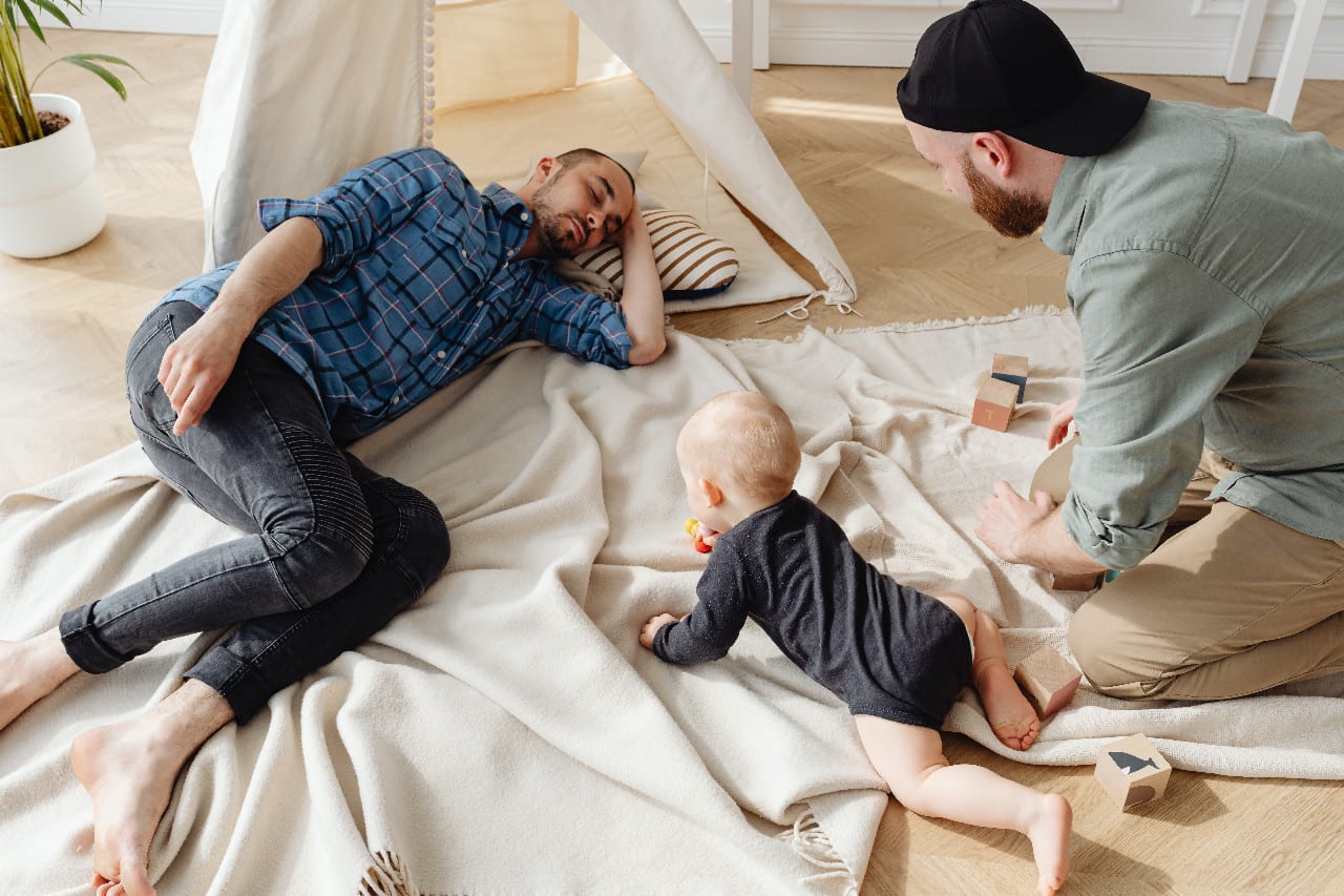 Homoseksualų pora su kūdikiu
