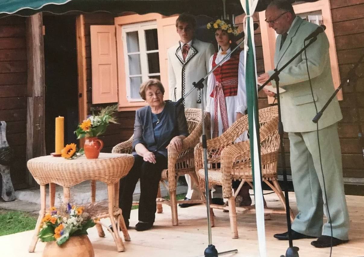 J. Marcinkevičiaus poezijos skaitiniai