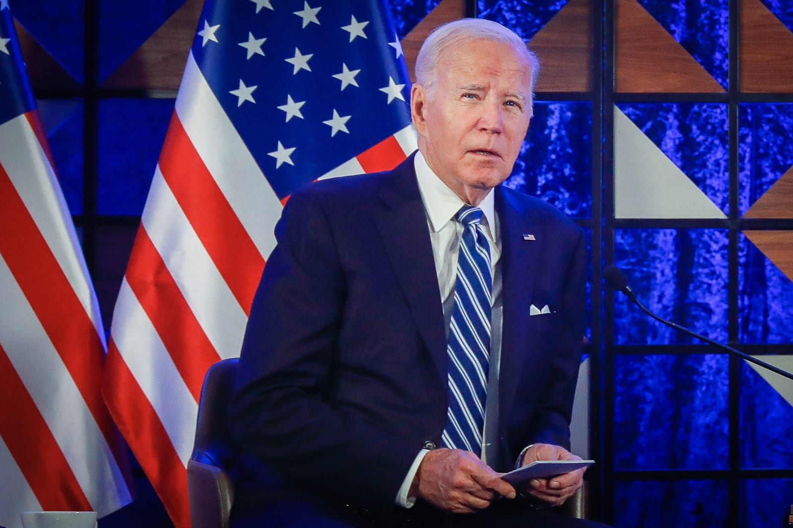 J. Bidenas