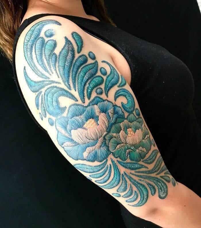 3D gėlės tatuiruotė