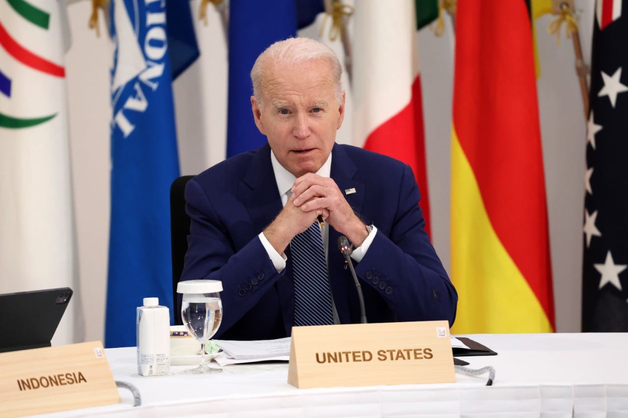 J. Bidenas