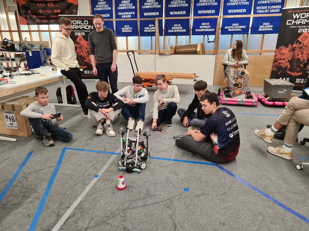 Komandos robotas