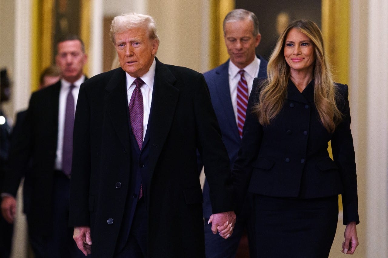 D. Trumpas su žmona