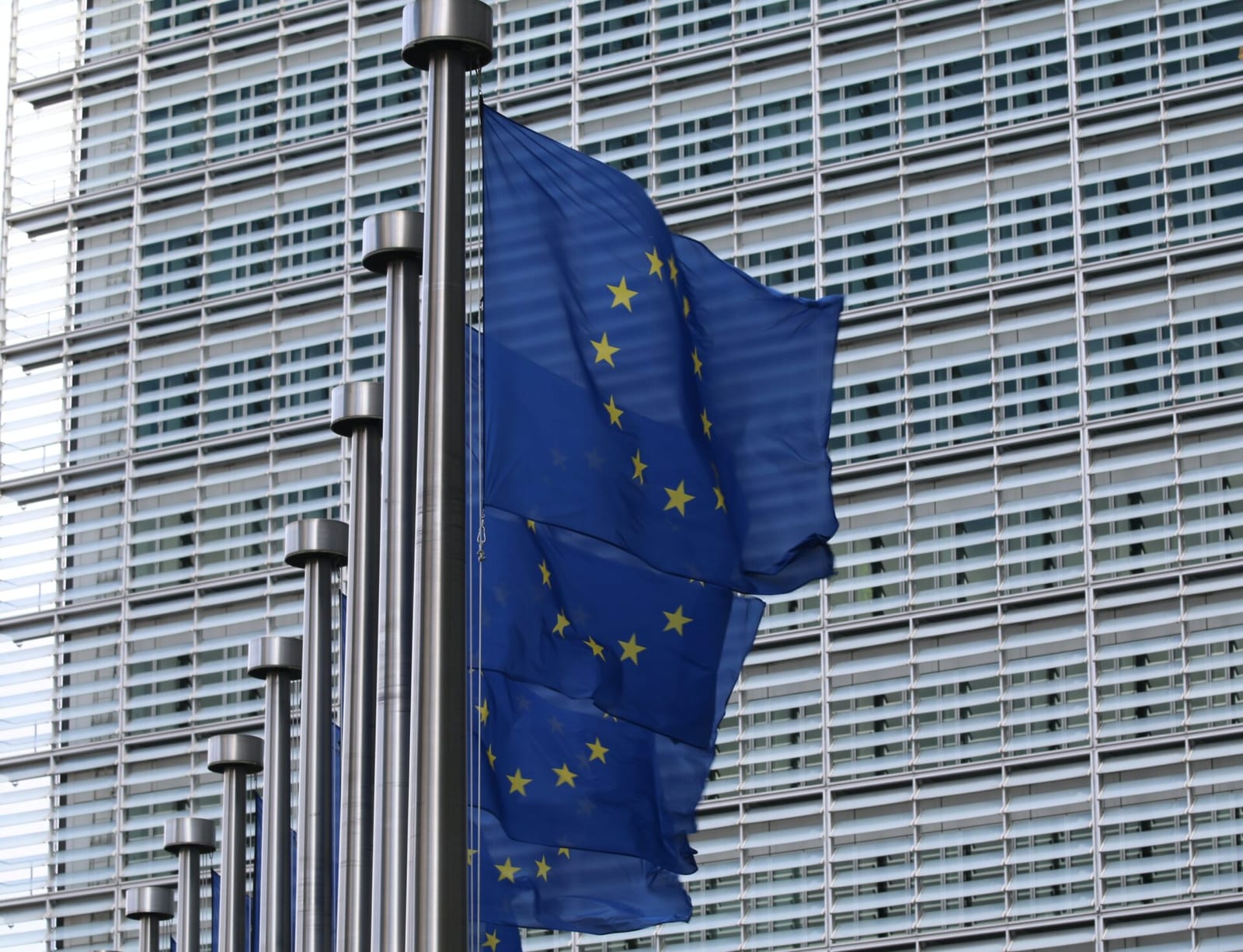 ES
